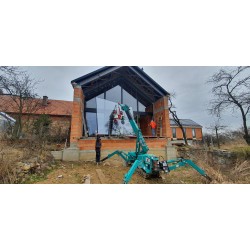 Mini žeriav MAEDA 285C-2 v akcii