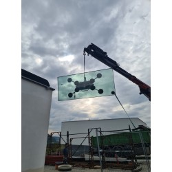 Zasklievanie vákuovou prísavkou