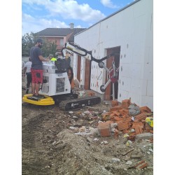 Veľký pomocník  - pásový manipulátor